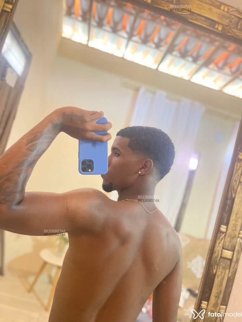 Acompanhante Negrão - Feed