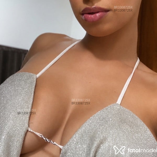 Acompanhante Clara - Feed
