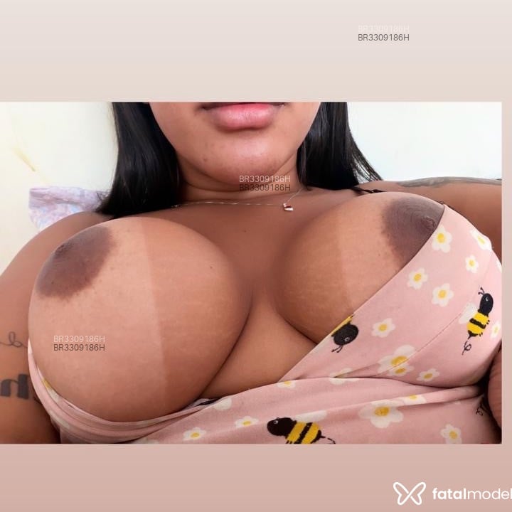 Acompanhante Penélope - Feed