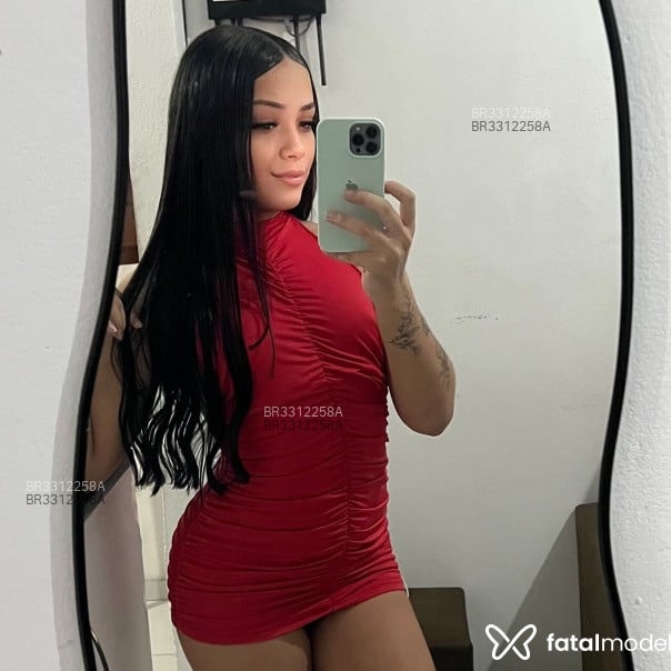 Acompanhante Luísa - Feed