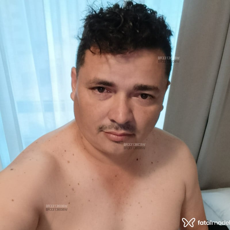 Acompanhante Dynho - Feed