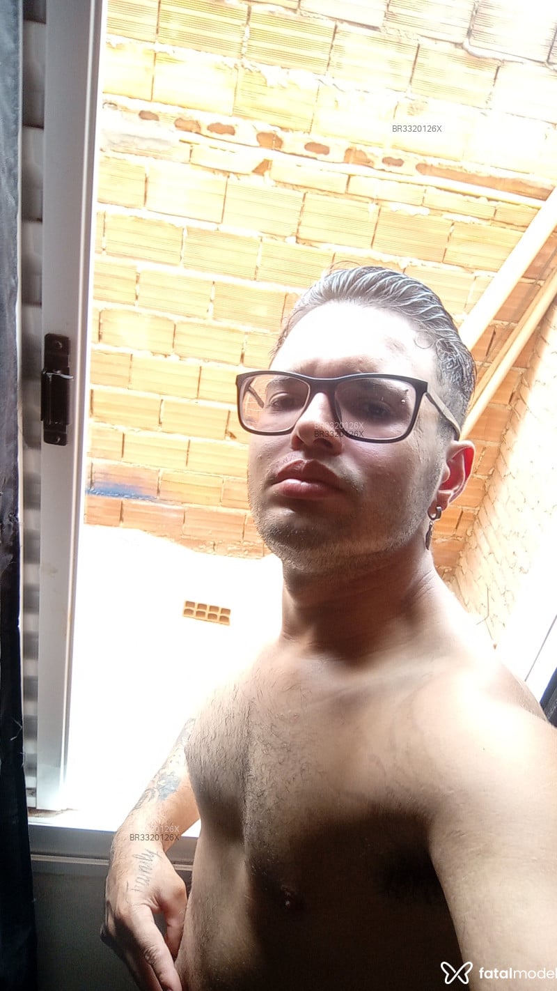 Acompanhante Julian - Feed