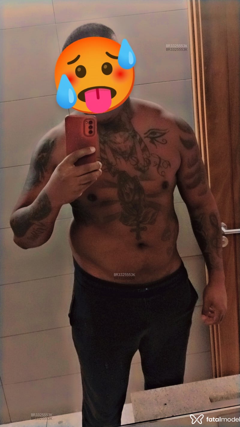 Acompanhante Preto - Feed