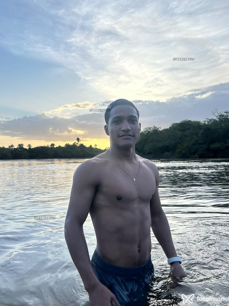 Acompanhante Thiago - Feed