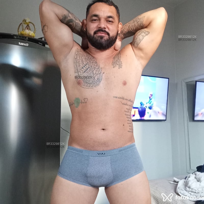 Acompanhante Eross - Feed