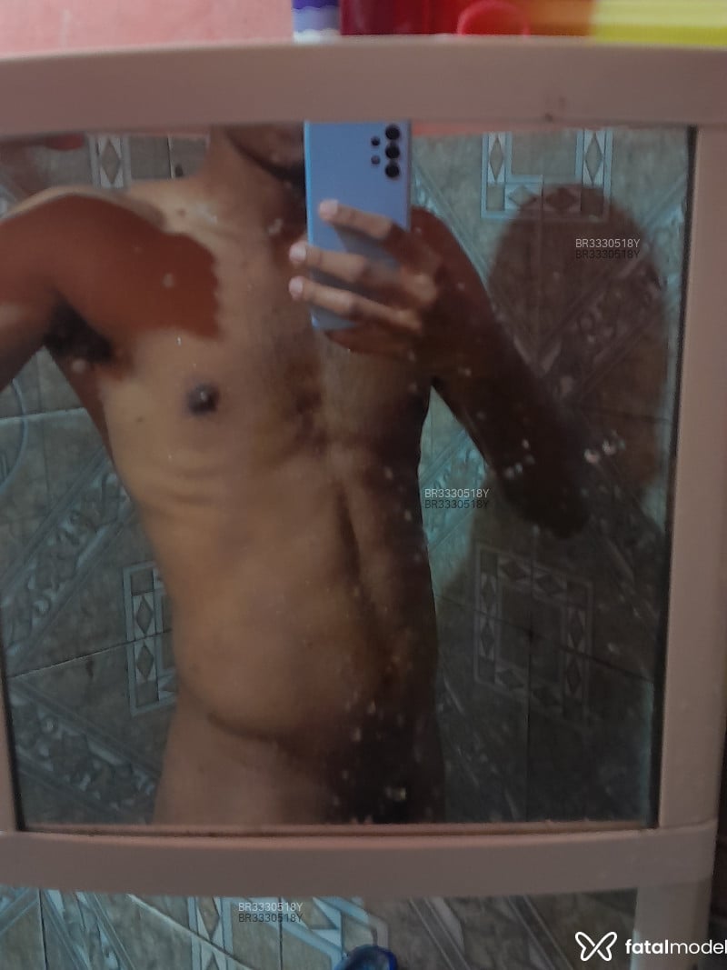 Acompanhante Pretinho - Feed