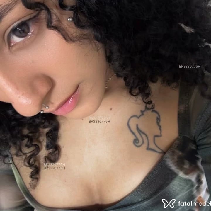 Acompanhante Nicki - Feed
