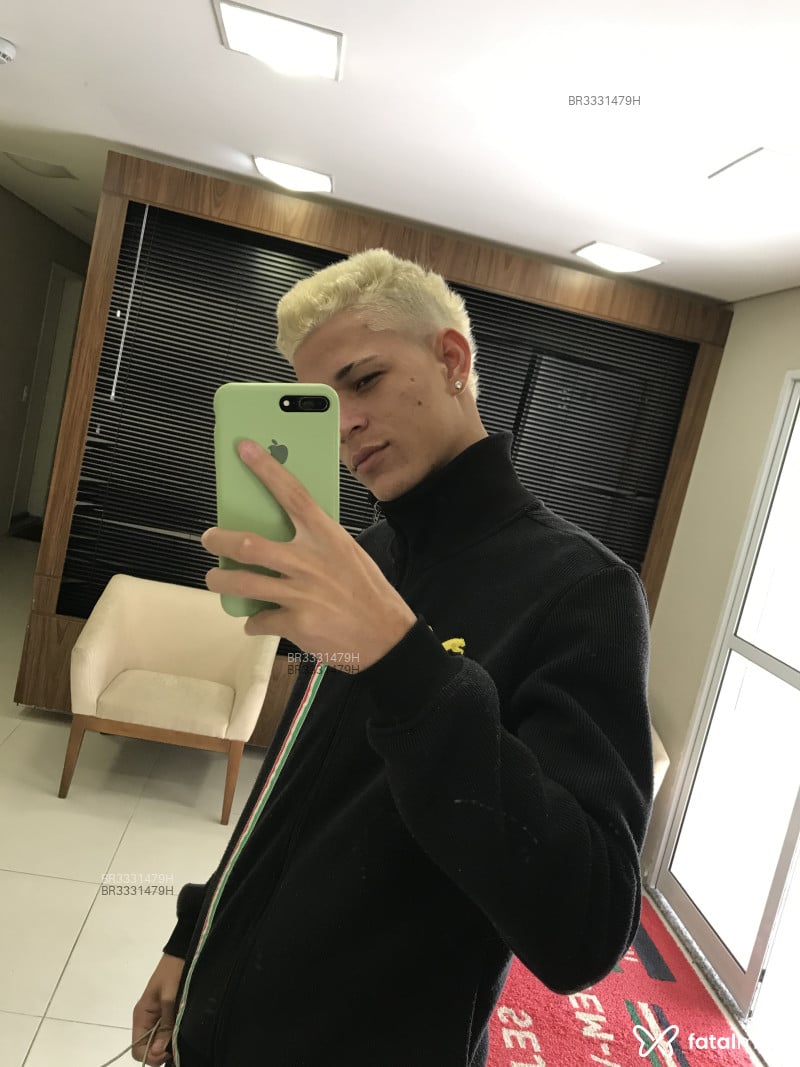 Acompanhante Vinícios - Feed