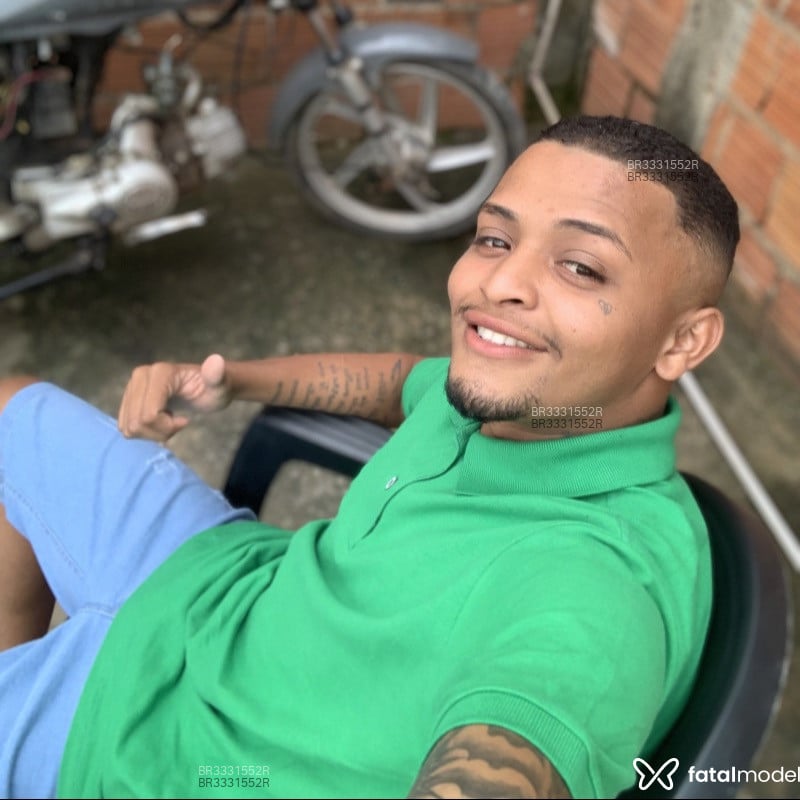 Acompanhante Vitor Junior - Feed