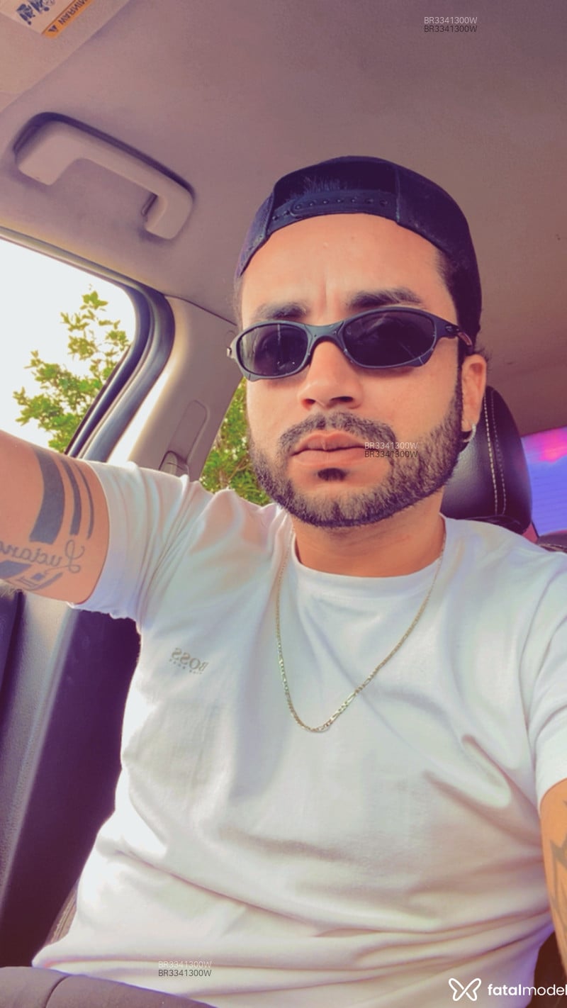 Acompanhante Vitorino - Feed