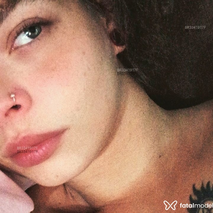 Acompanhante Serena - Feed