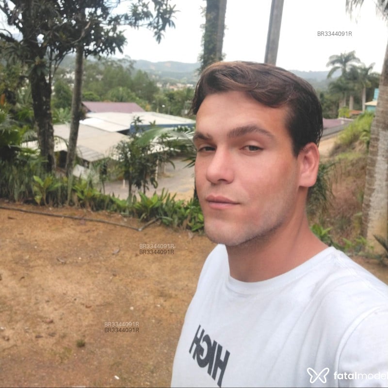 Acompanhante Leozinho - Feed