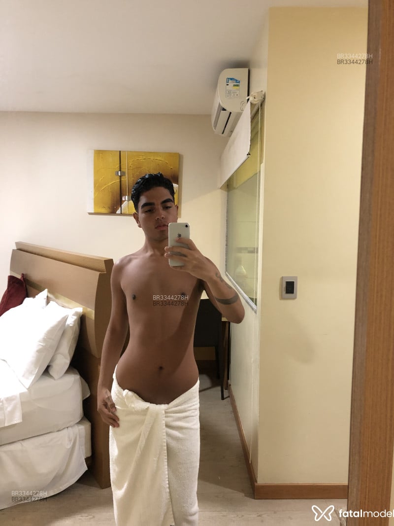 Acompanhante Breno - Feed
