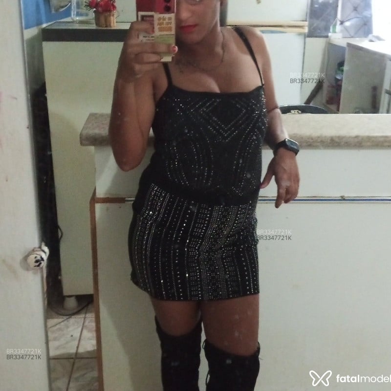Acompanhante Luiza - Feed