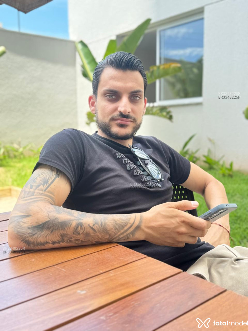 Acompanhante Ali Hadi - Feed
