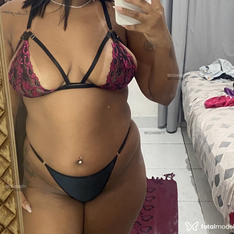Acompanhante Morena - Feed