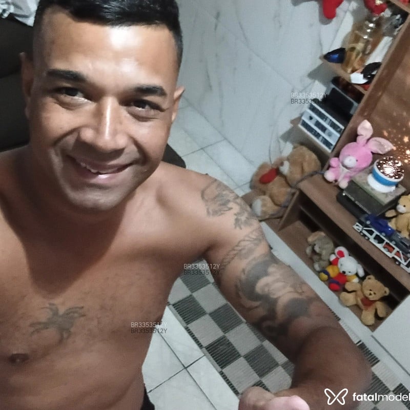 Acompanhante Christopher - Feed