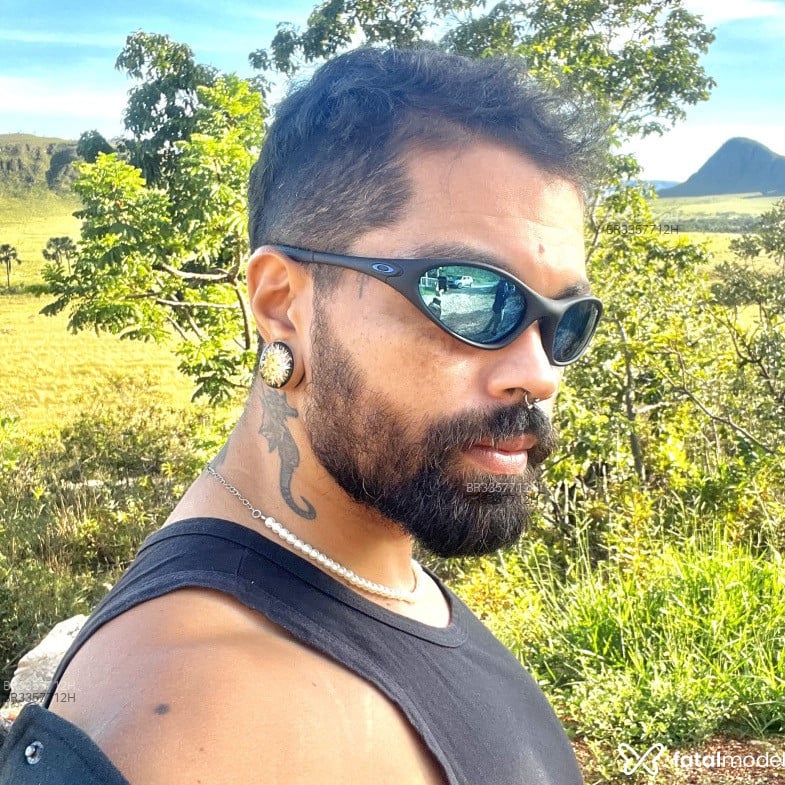 Acompanhante Ícaro - Feed