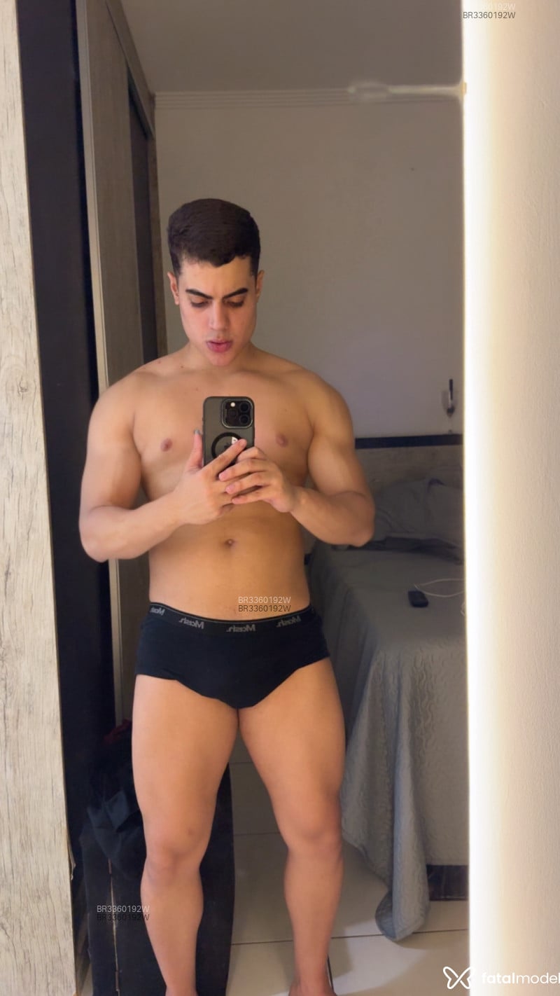 Acompanhante Kaue Gomes - Feed