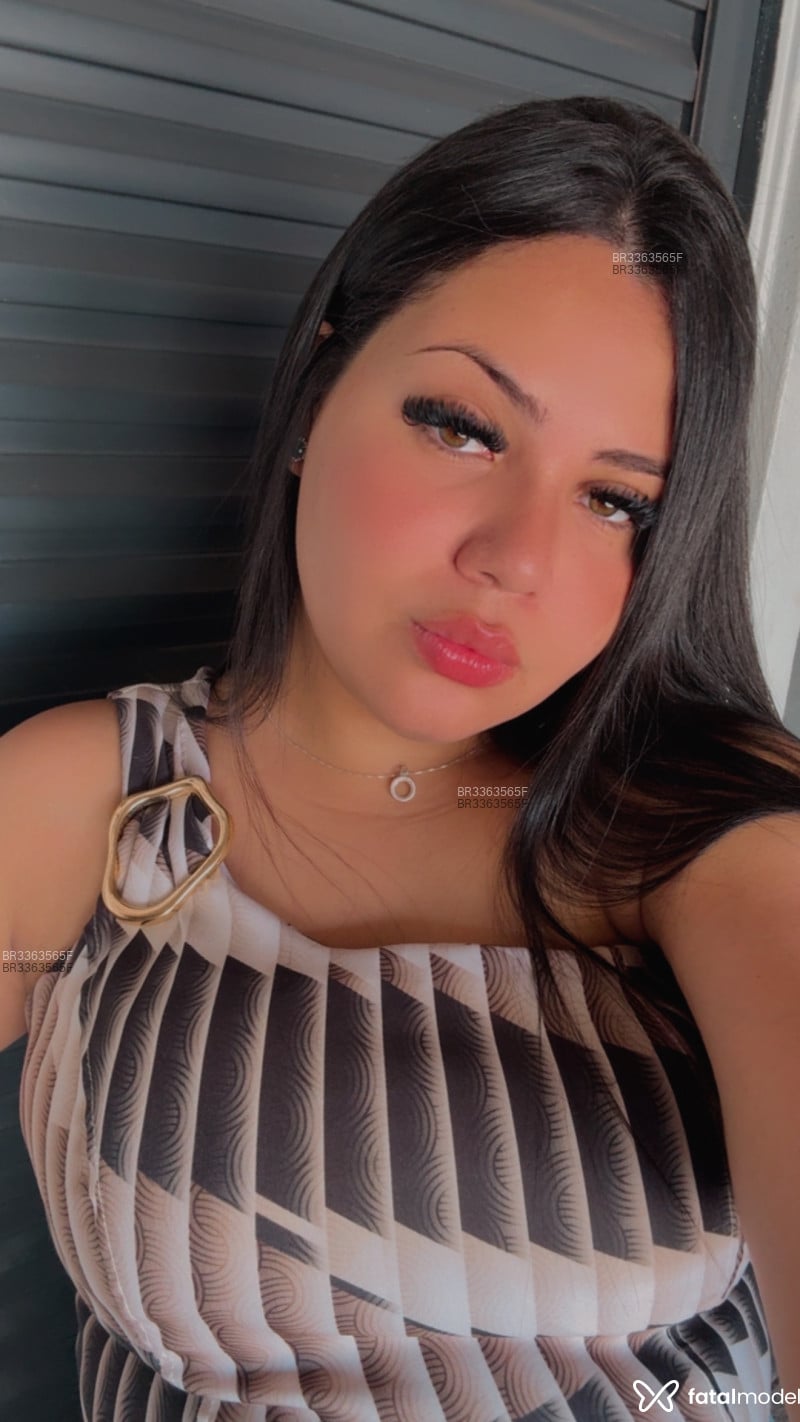 Acompanhante Helen - Feed