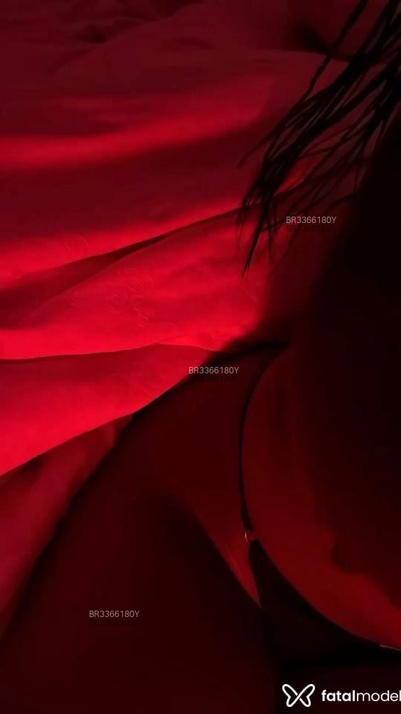 Acompanhante Maria Julia - Feed