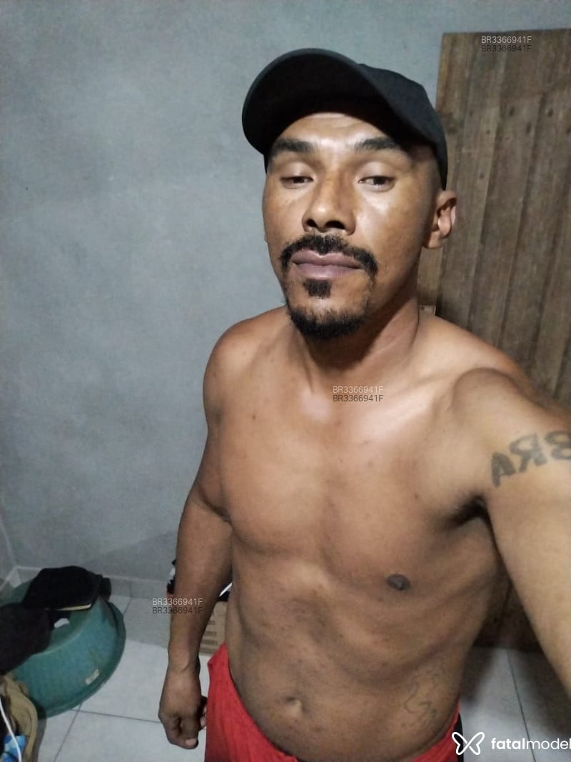 Acompanhante Negro - Feed