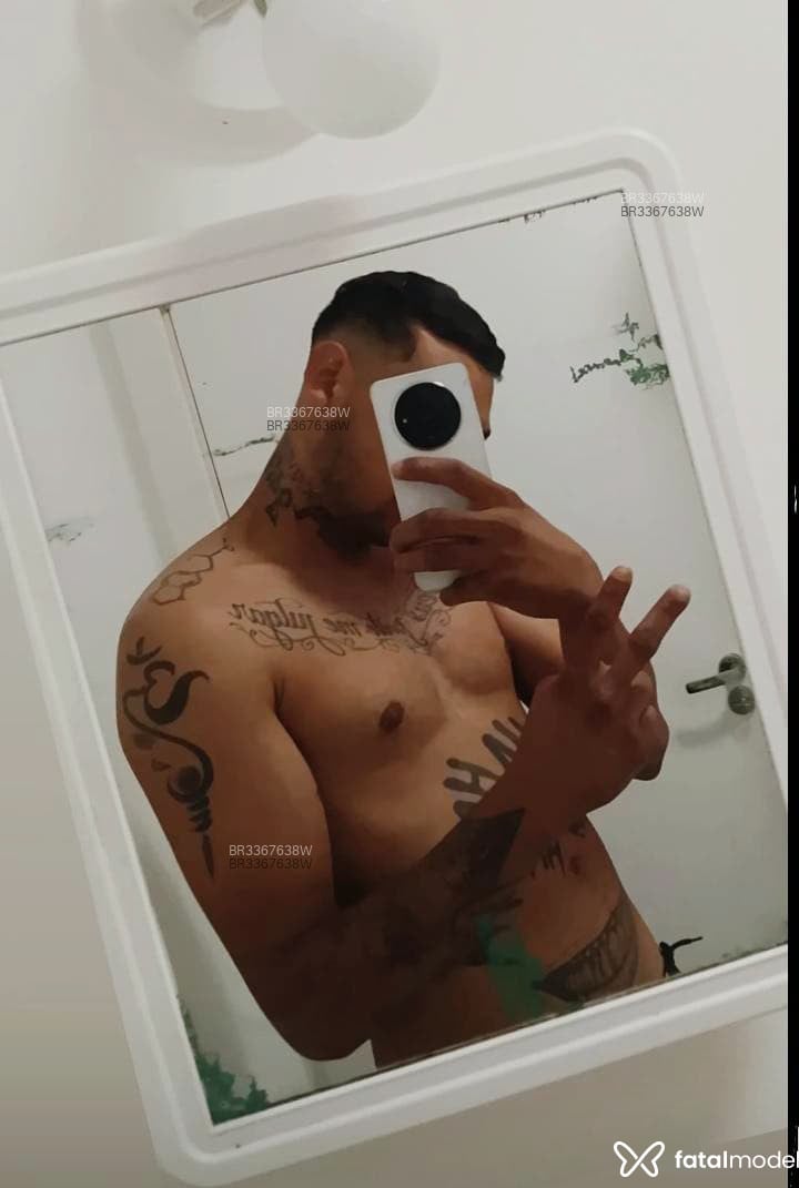 Acompanhante Tubarão - Feed