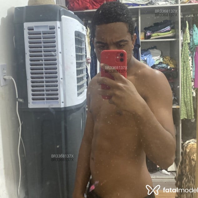 Acompanhante Gustavo Lima - Feed