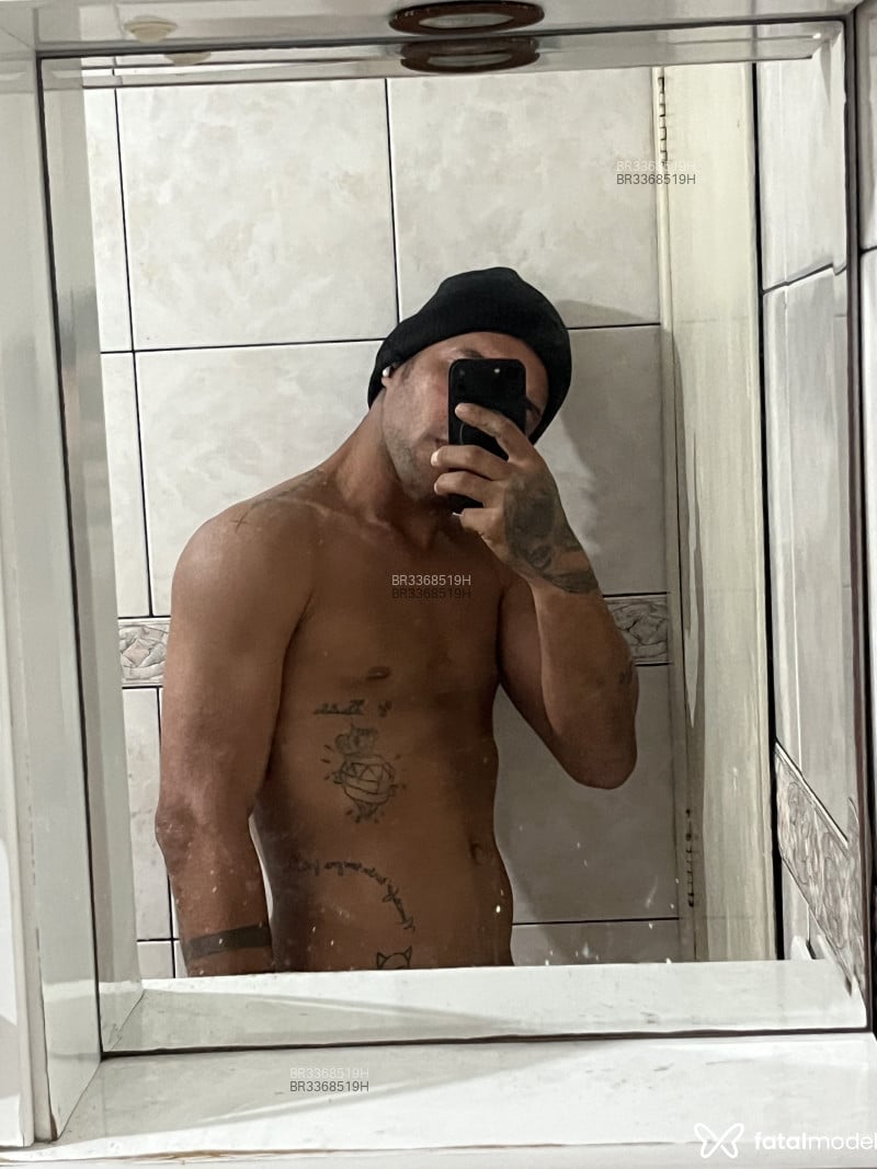 Acompanhante Pretinho - Feed