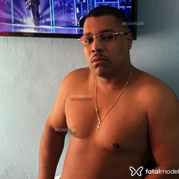Acompanhante Gigante - Feed