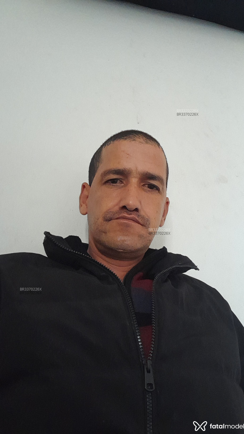 Acompanhante Hicham Chaarar - Feed