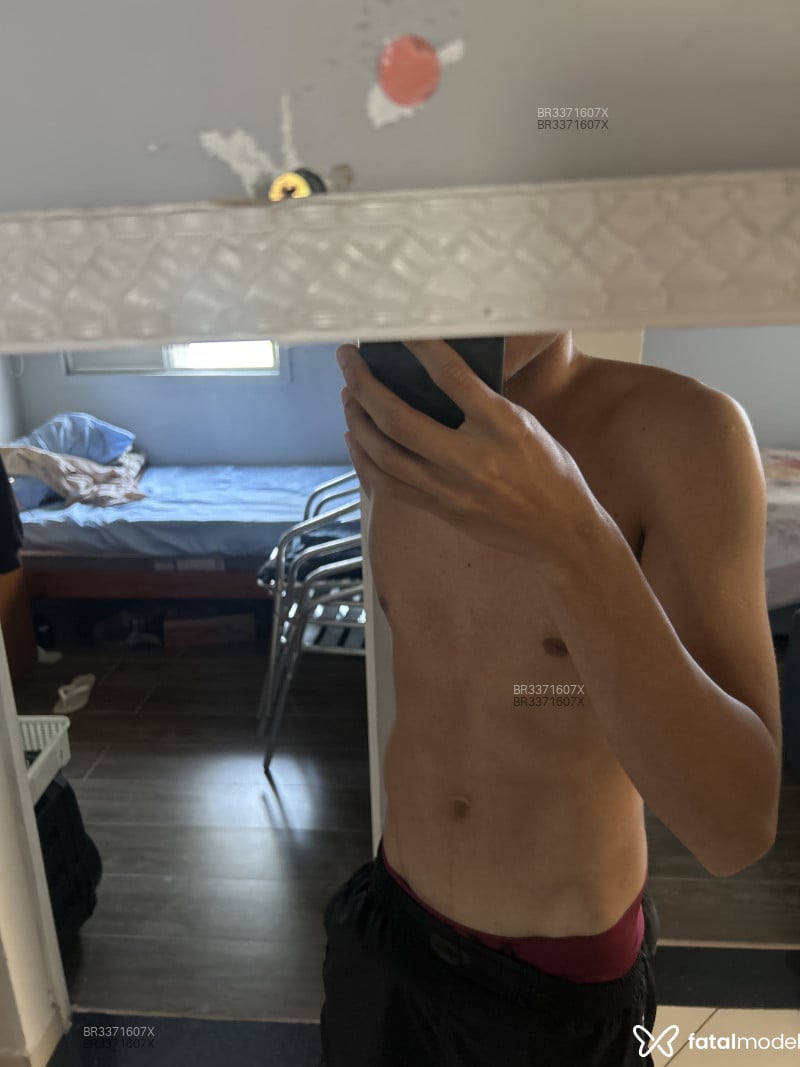 Acompanhante Henrique - Feed