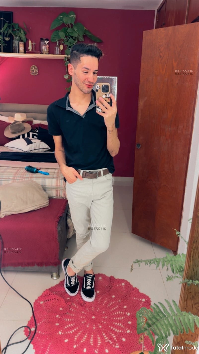 Acompanhante Ethan - Feed