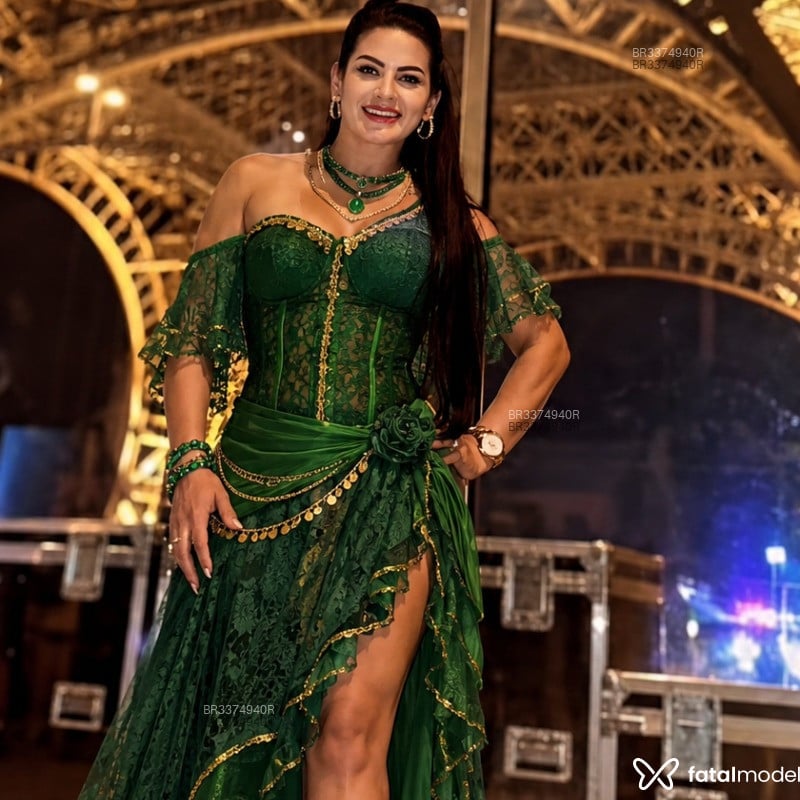 Acompanhante Esmeralda Martinel - Feed