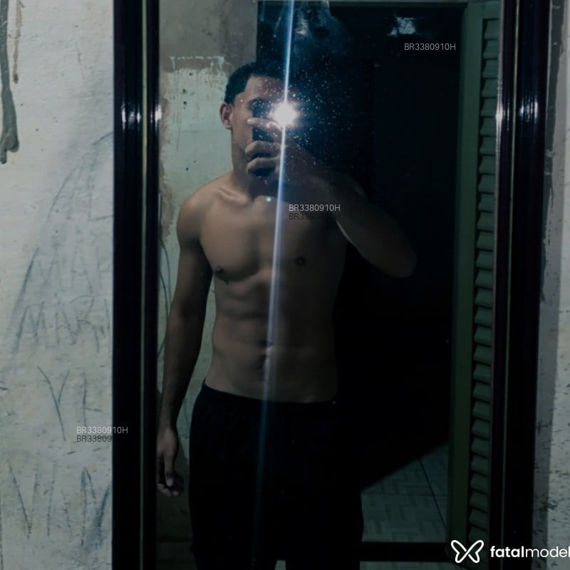 Acompanhante Menezes - Feed