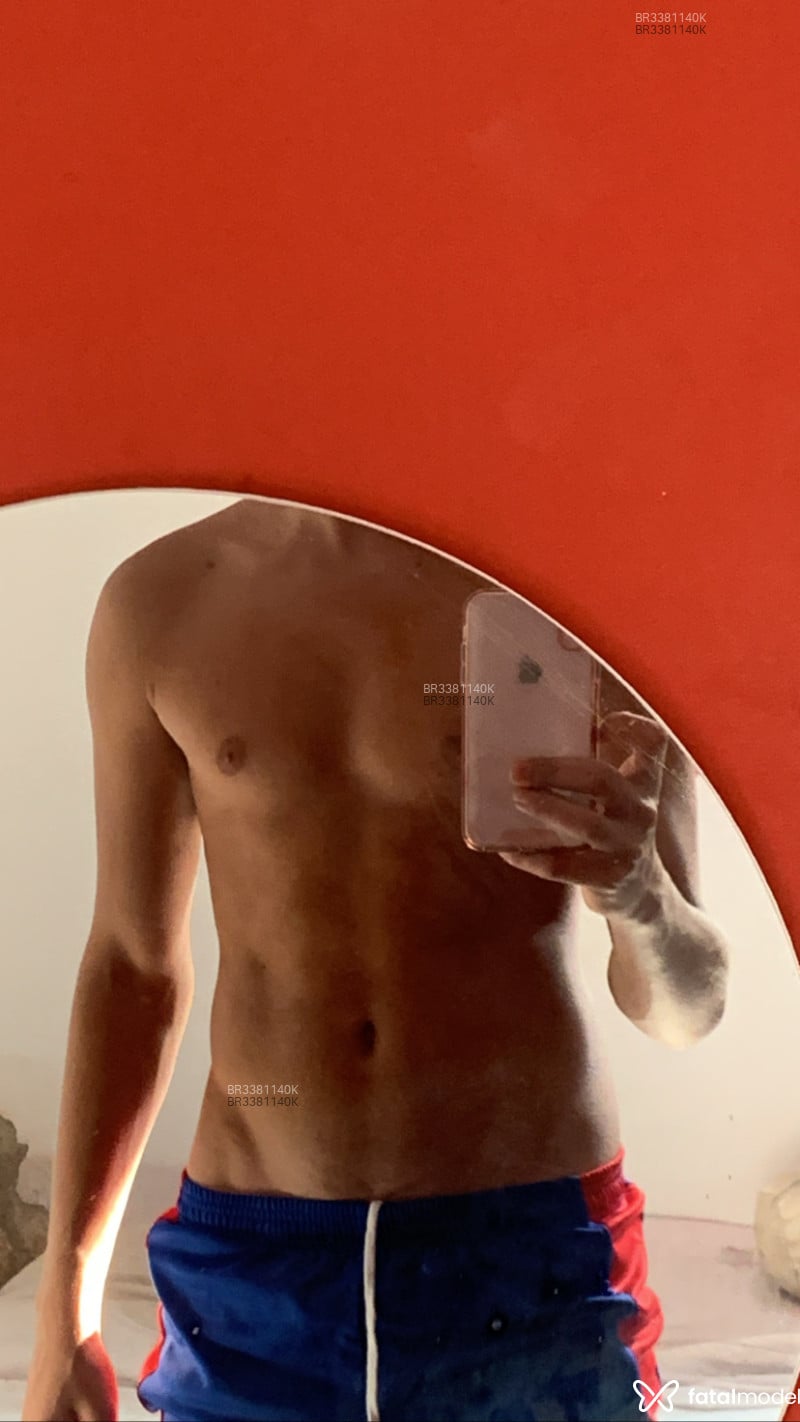 Acompanhante Guilherme Araujo - Feed