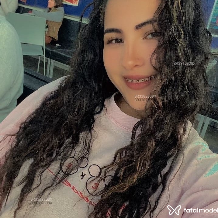 Acompanhante Morena - Feed
