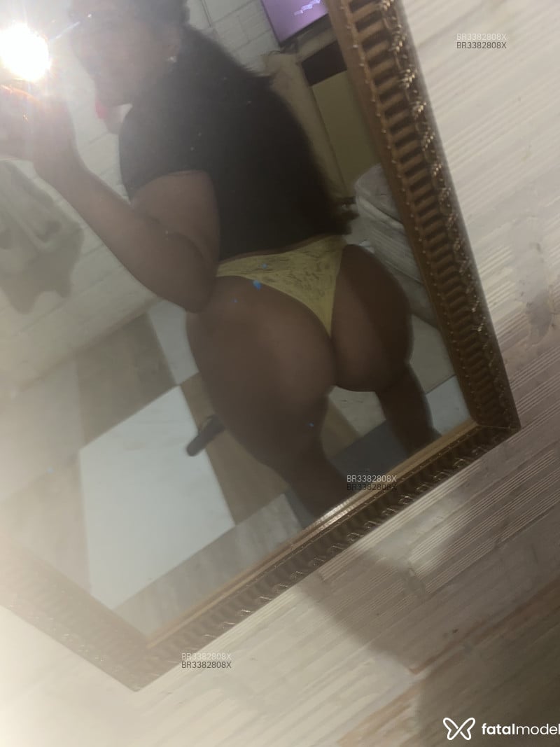 Acompanhante Morena - Feed