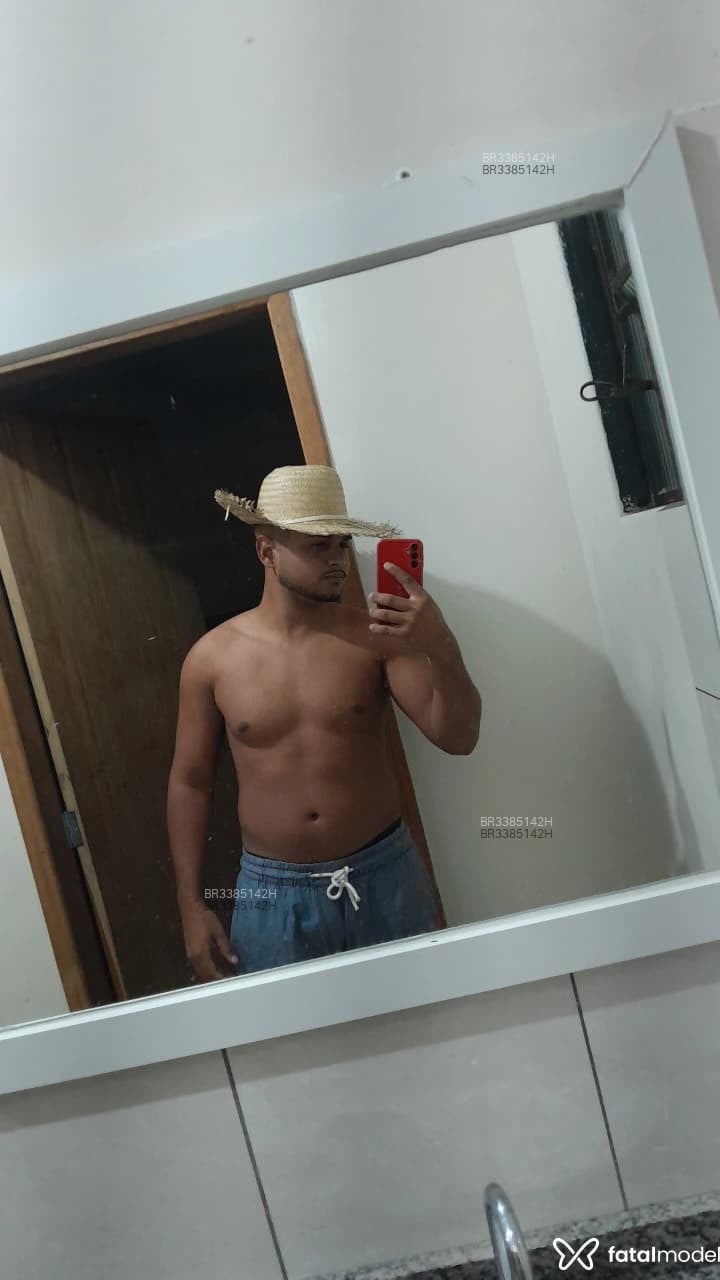 Acompanhante Henrique - Feed
