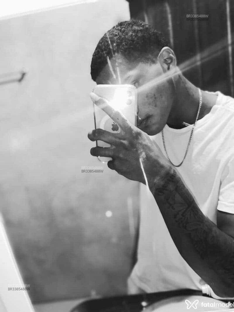 Acompanhante Matheus - Feed