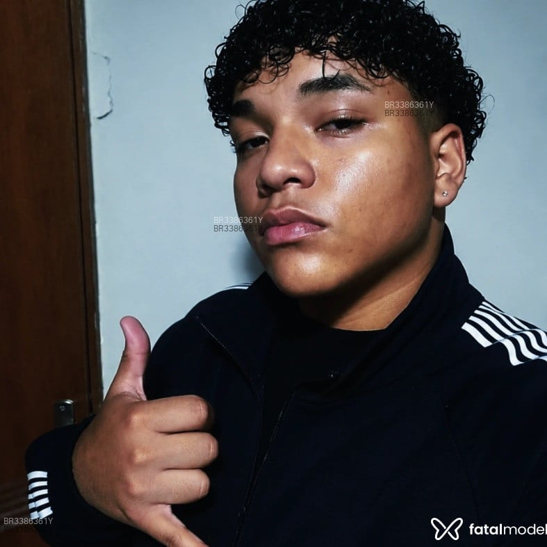 Acompanhante Henrique - Feed