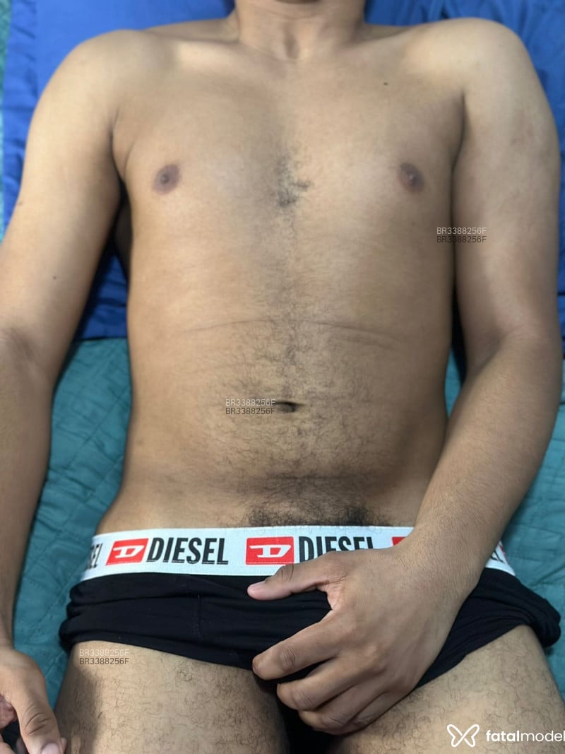 Acompanhante Pretinhosafado - Feed