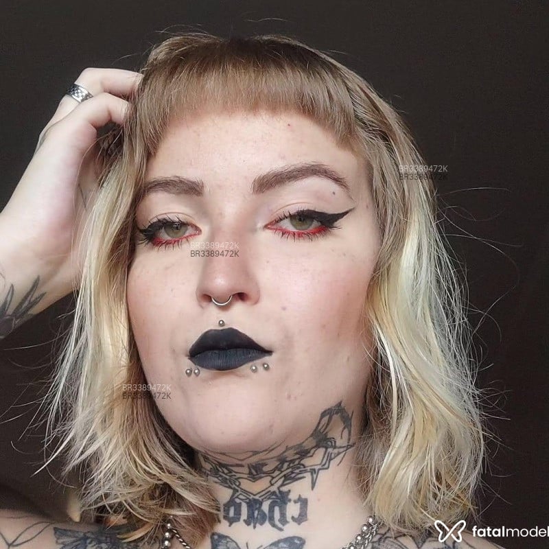 Acompanhante Helena Blond - Feed