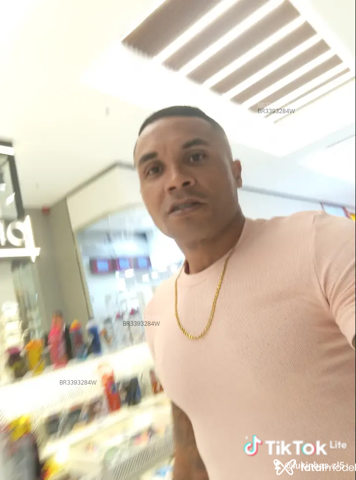 Acompanhante Fernando - Feed