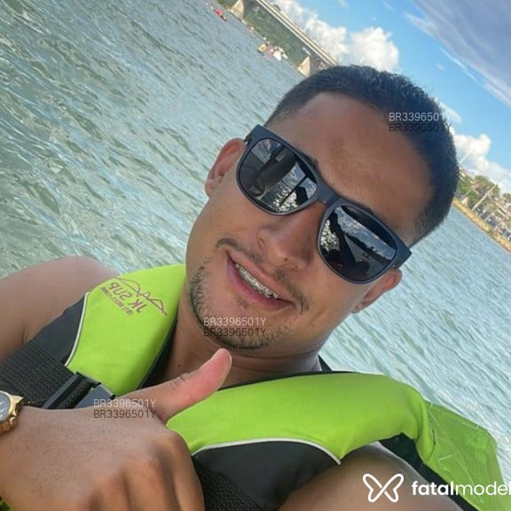Acompanhante Henrique - Feed