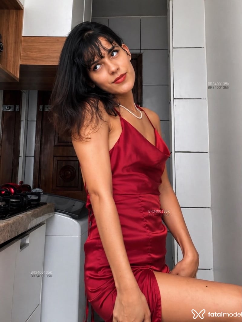Acompanhante Bella Noir - Feed