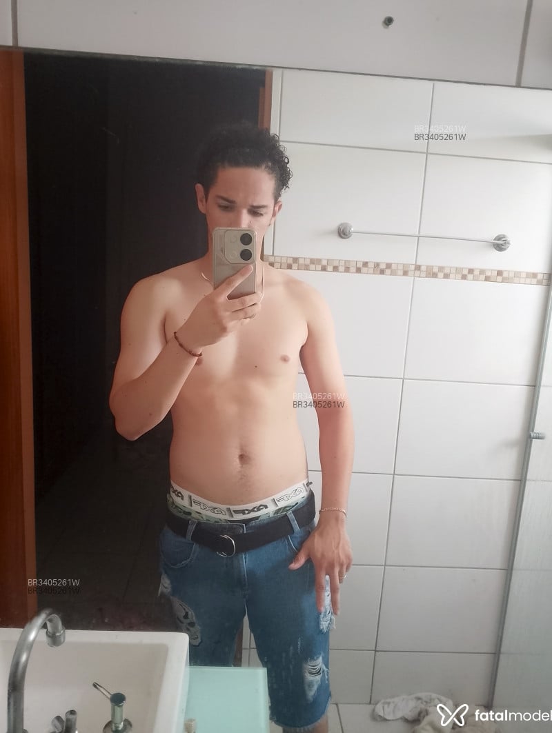 Acompanhante Teteu - Feed