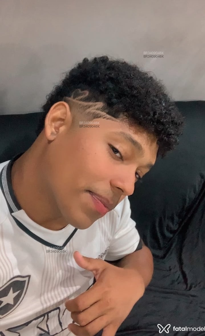 Acompanhante Isaias - Feed