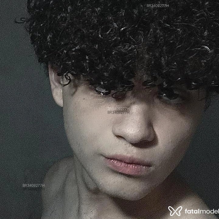 Acompanhante Kell - Feed