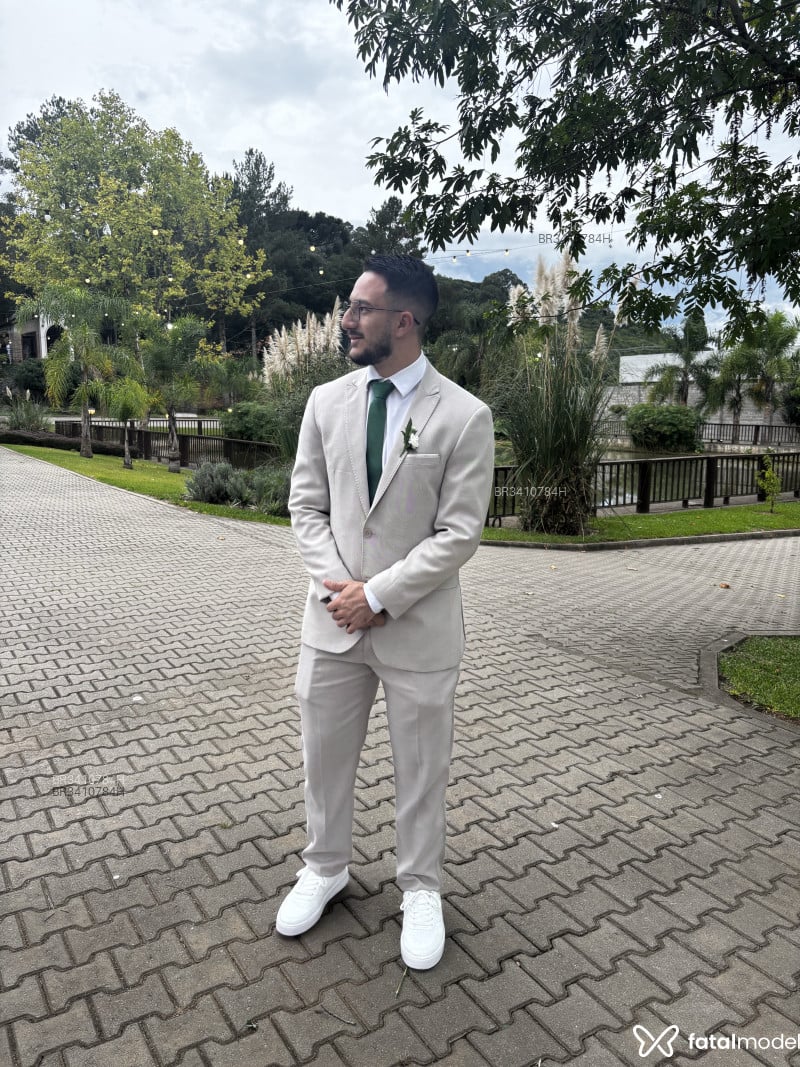 Acompanhante Henrique - Feed